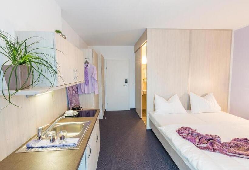 Topmotel