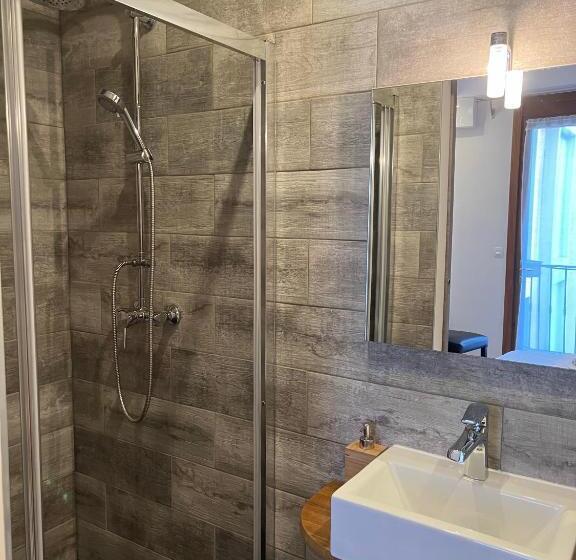 هتل Au Bec Fin Hôtel