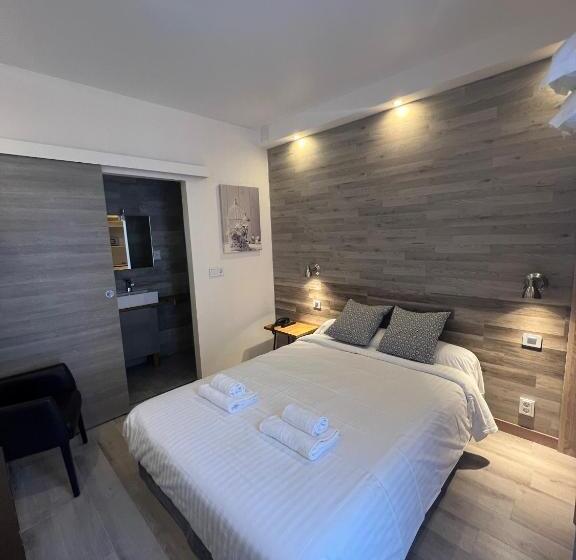 هتل Au Bec Fin Hôtel