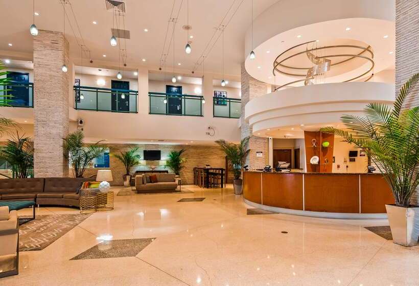 هتل Best Western Plus Atlantic Beach Resort