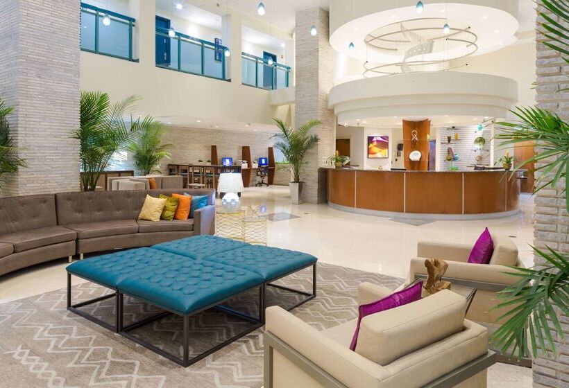 هتل Best Western Plus Atlantic Beach Resort