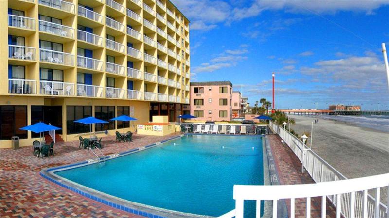 هتل Comfort Inn & Suites Daytona Beach Oceanfront