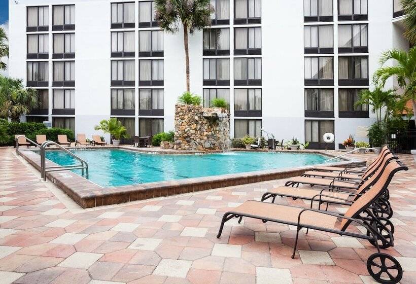 酒店 Doubletree By Hilton Fort Myers At Bell Tower Shops