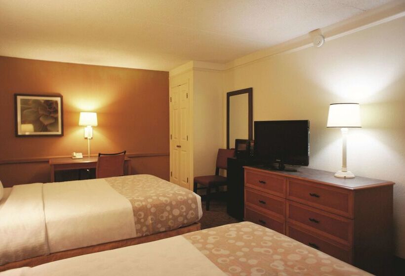 هتل Econo Lodge Augusta North   Washington Road