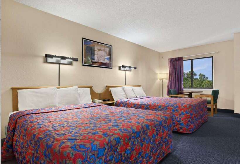 هتل Days Inn By Wyndham Buena Park