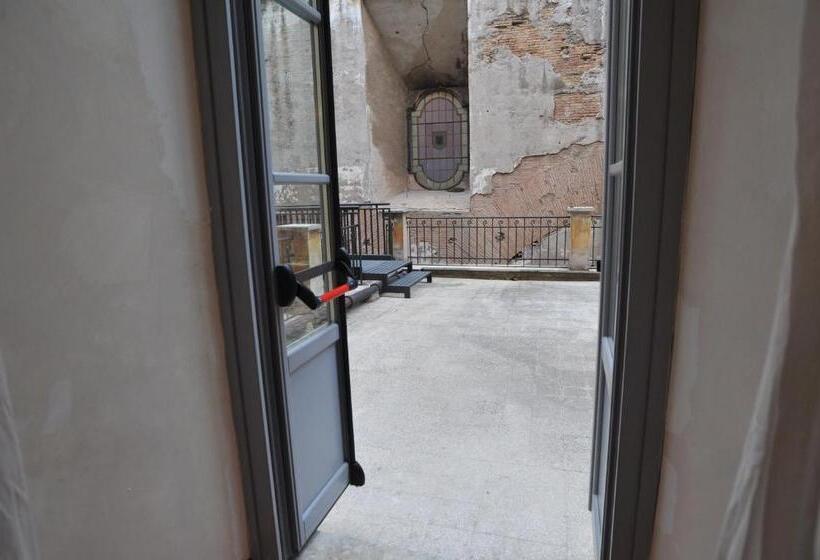Fotos del hotel Domus Sessoriana:  6