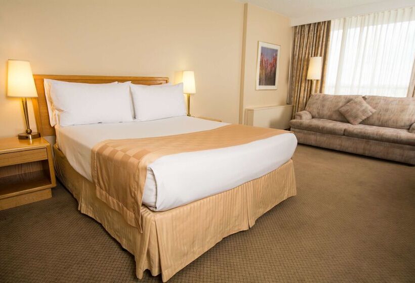 هتل Edmonton Inn And Conference Centre