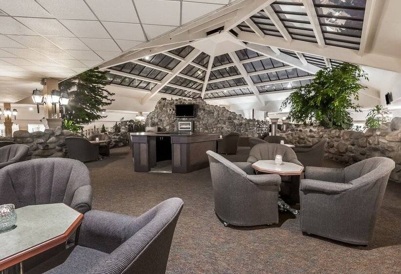 هتل Edmonton Inn And Conference Centre