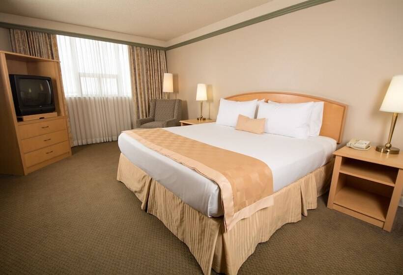 هتل Edmonton Inn And Conference Centre
