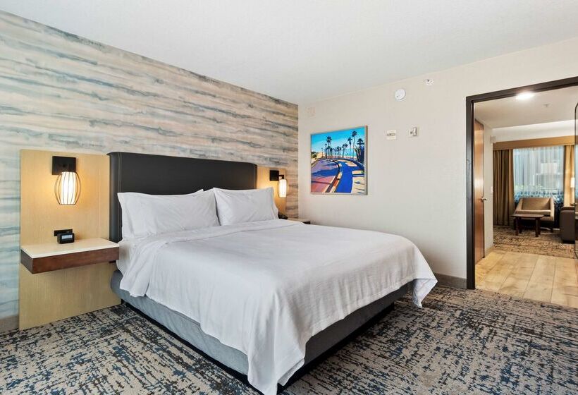هتل Embassy Suites By Hilton Anaheim South