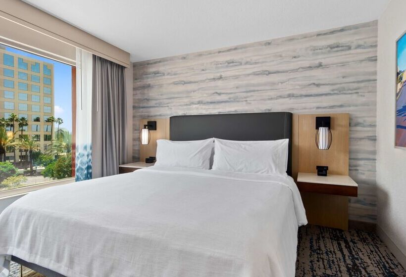هتل Embassy Suites By Hilton Anaheim South