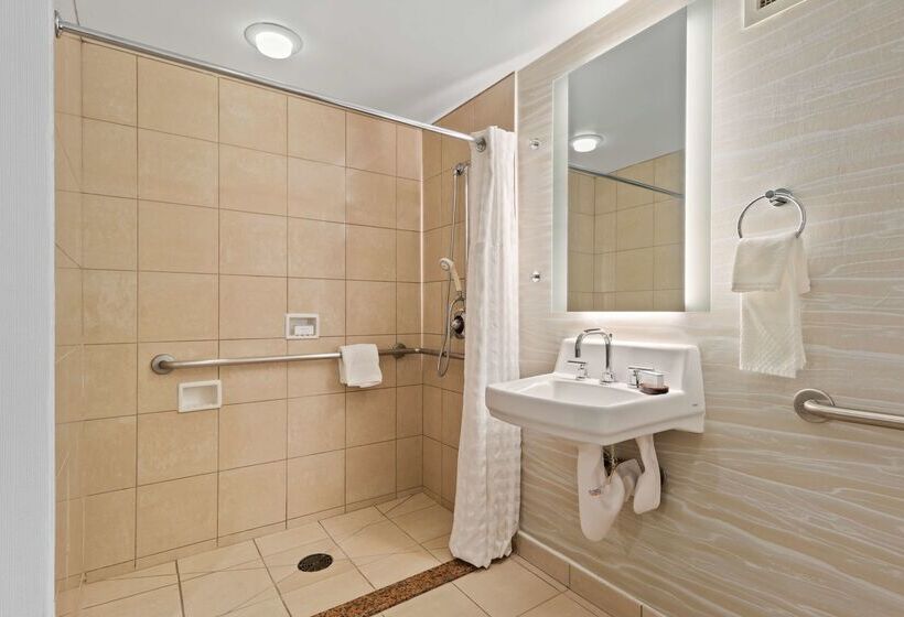 هتل Embassy Suites By Hilton Anaheim South