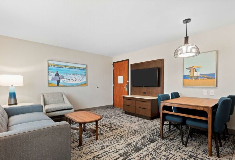 هتل Embassy Suites By Hilton Anaheim South