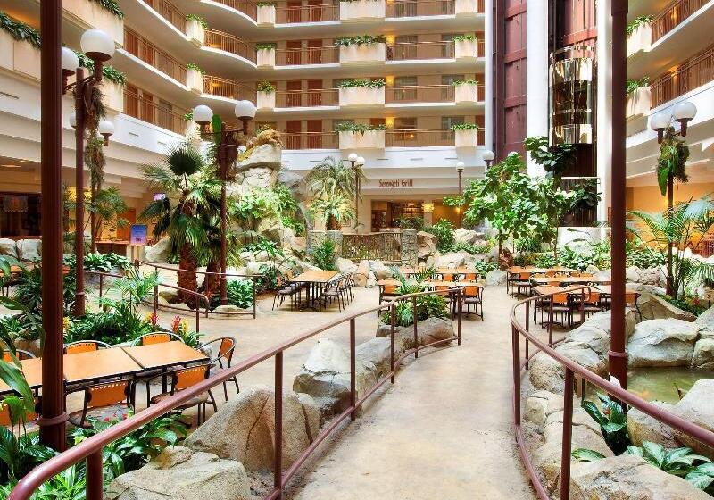 هتل Embassy Suites By Hilton Anaheim South