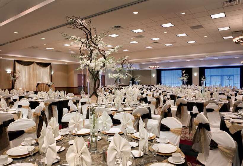 هتل Embassy Suites By Hilton Anaheim South
