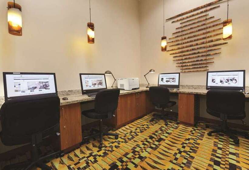 هتل Embassy Suites By Hilton Anaheim South