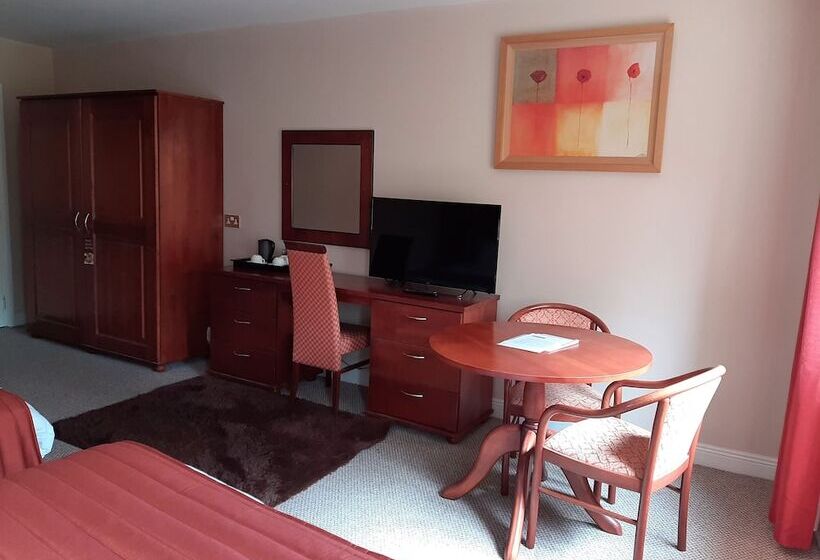 Отель Fernhill Lodge