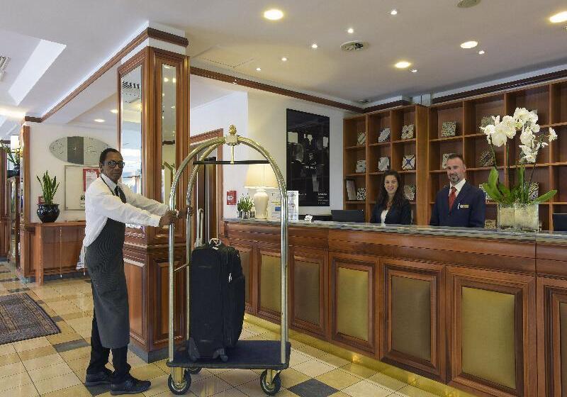 Fotos del hotel Grand Hotel Tiberio:  52