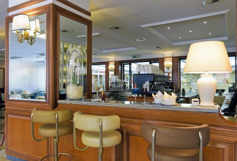 Fotos del hotel Grand Hotel Tiberio:  64
