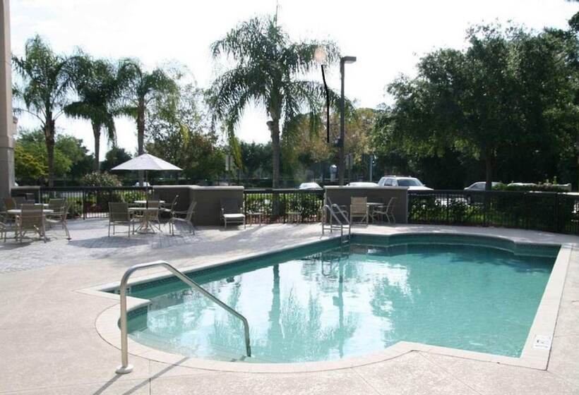 هتل Hampton Inn Naples I 75
