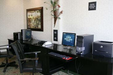 هتل Hampton Inn & Suites Hershey