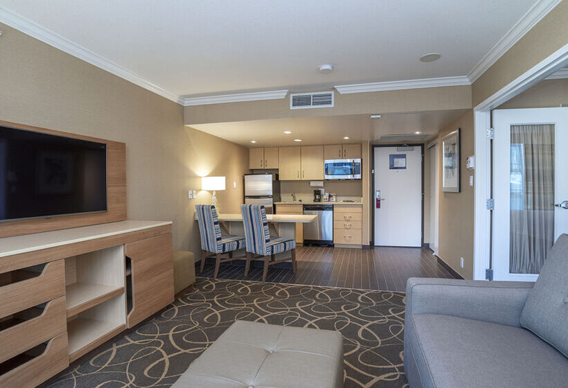 هتل Hampton Inn And Suites Vancouver Downtown