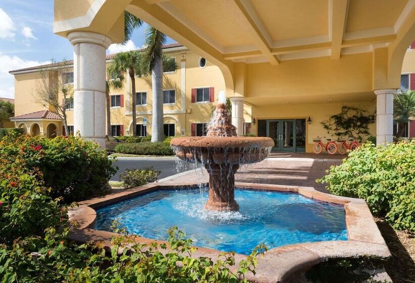 فندق Hawthorn Extended Stay By Wyndham Naples
