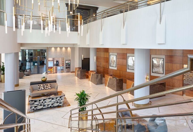 בית מלון כפרי Hilton Belfast