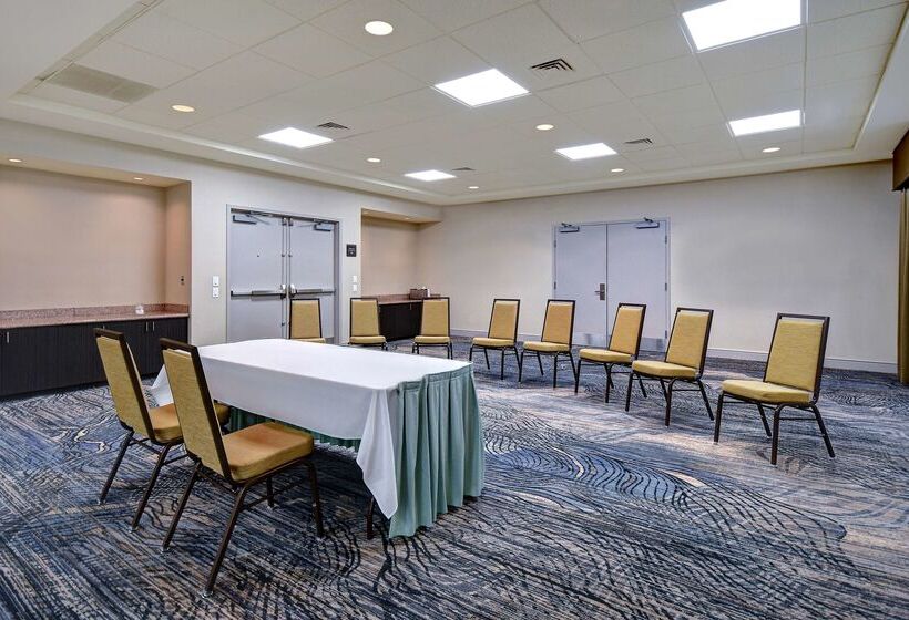 هتل Hilton Garden Inn Ft Myers