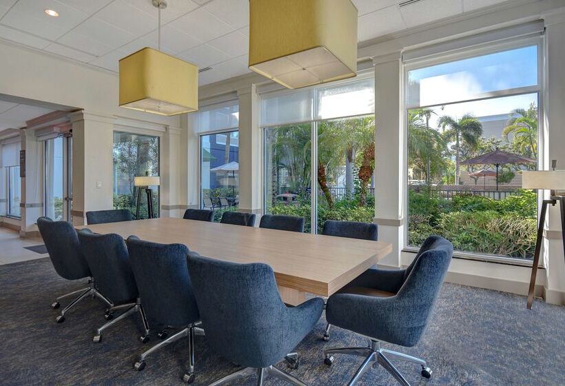 هتل Hilton Garden Inn Ft Myers