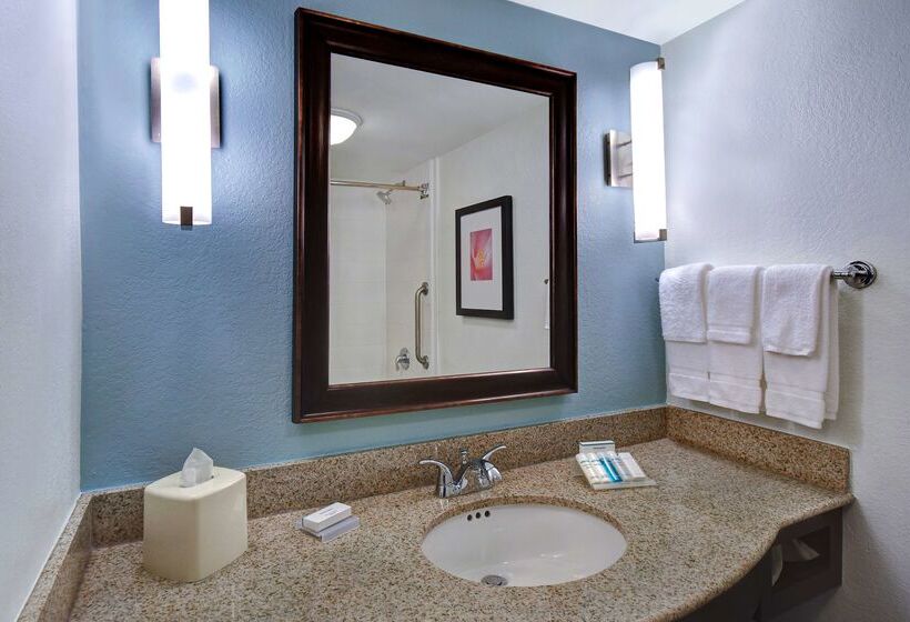 هتل Hilton Garden Inn Ft Myers