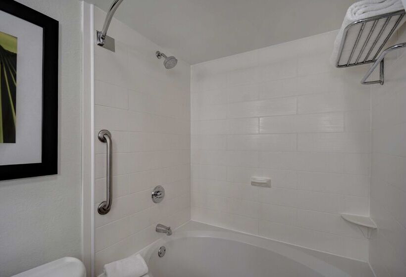 هتل Hilton Garden Inn Ft Myers