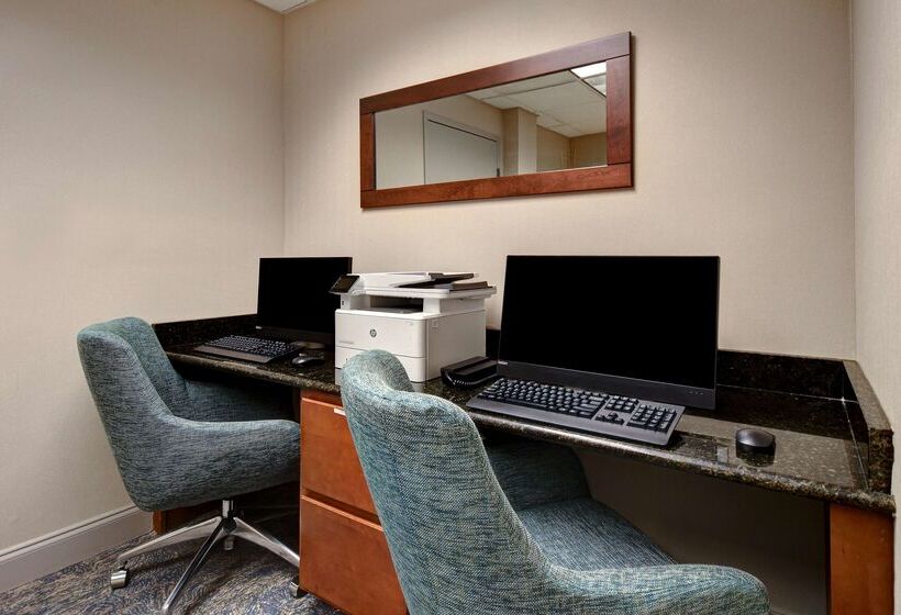 هتل Hilton Garden Inn Ft Myers