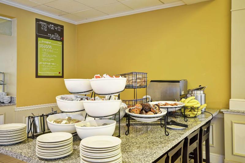 هتل Hilton Garden Inn Ft Myers