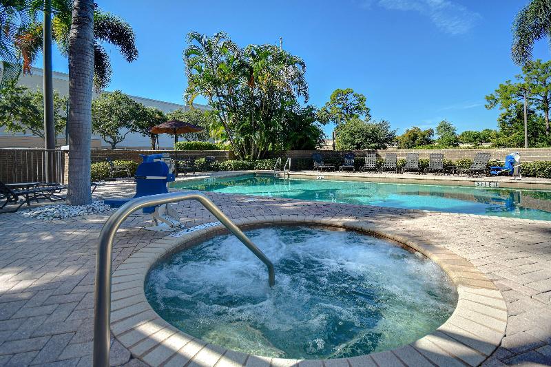 هتل Hilton Garden Inn Ft Myers