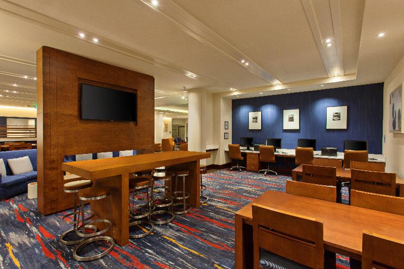 فندق Holiday Inn Express  & Suites Fisherman S Wharf