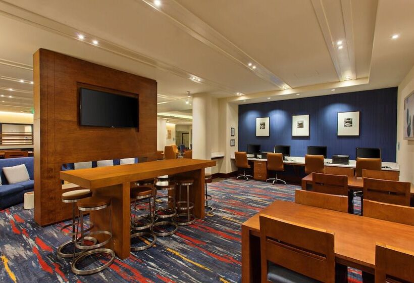 Holiday Inn Express Hotel & Suites Fisherman S Wharf, An Ihg