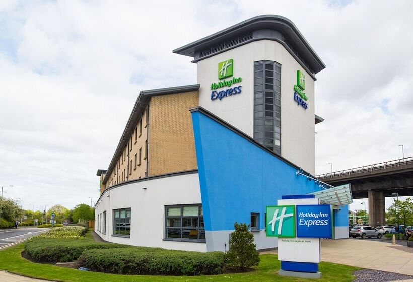 هتل Holiday Inn Express  Glasgow Airport