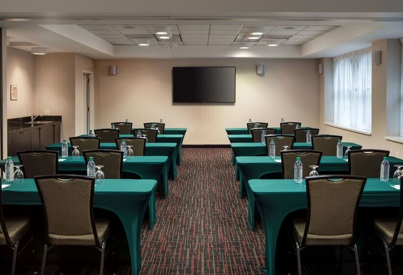 هتل Homewood Suites By Hilton Anaheimmain Gate Area