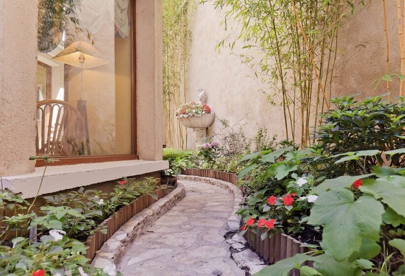 Fotos del hotel Hôtel Beaubourg:  4