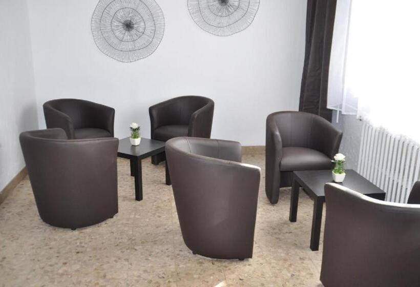 ホテル Hôtel Saint George