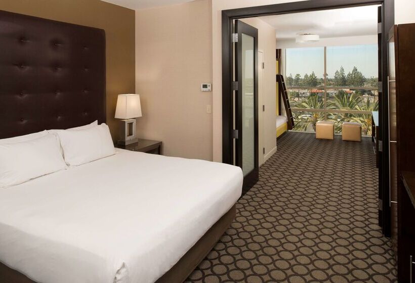هتل Hyatt Regency Orange County