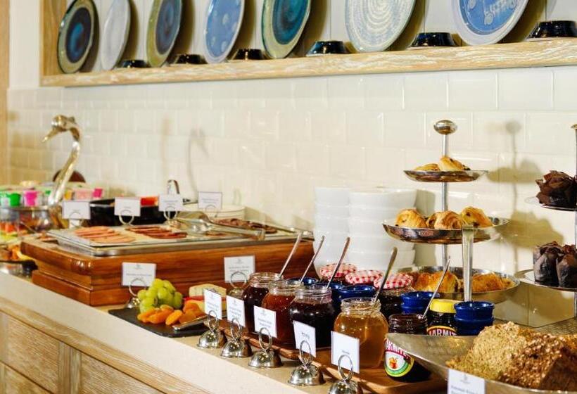 هتل Inchydoney Island Lodge & Spa