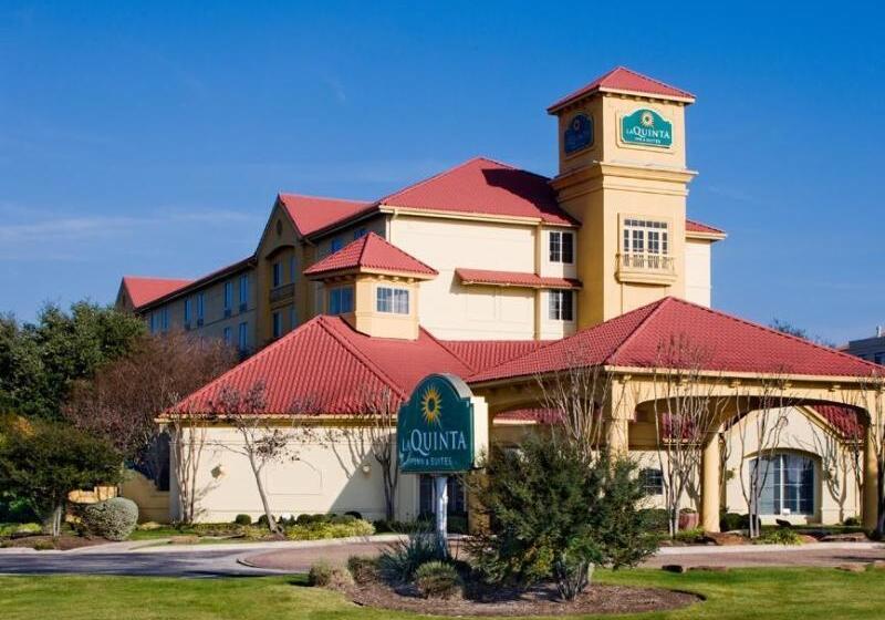 هتل La Quinta By Wyndham Austin Southwest