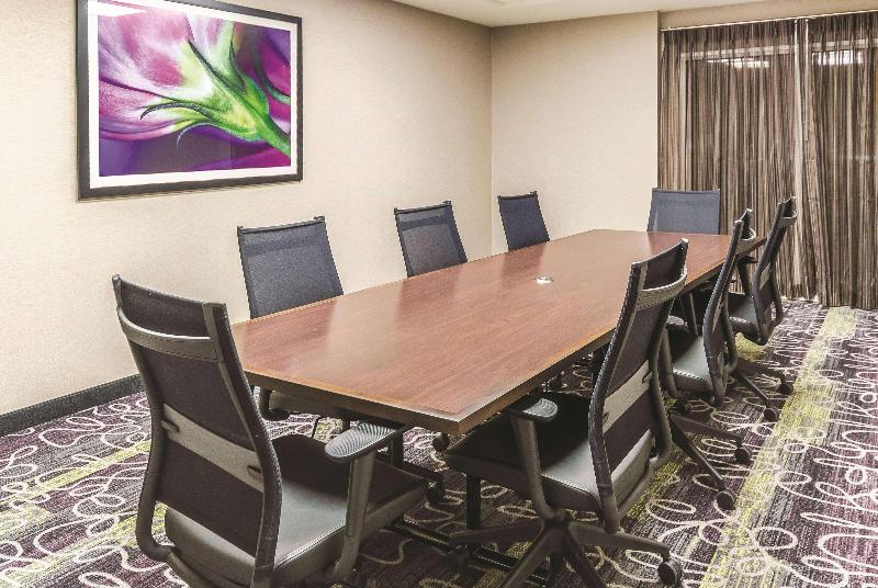 هتل La Quinta By Wyndham Grand Junction Airport