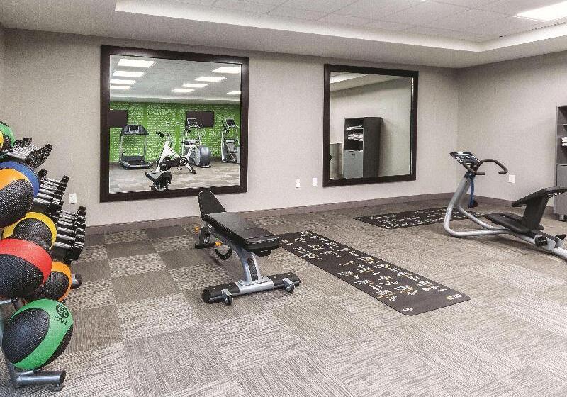 هتل La Quinta By Wyndham Grand Junction Airport