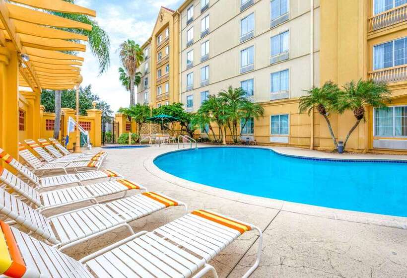هتل La Quinta By Wyndham Lakeland West