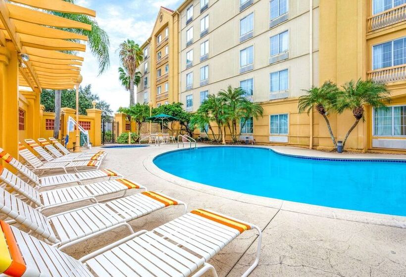 هتل La Quinta By Wyndham Lakeland West