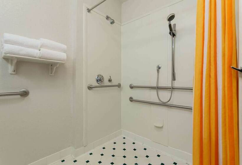 هتل La Quinta By Wyndham Lakeland West