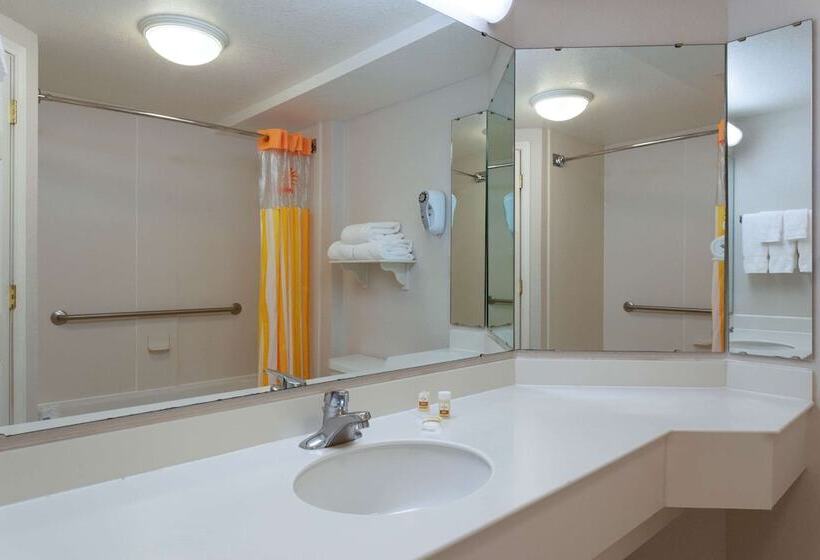 هتل La Quinta By Wyndham Lakeland West